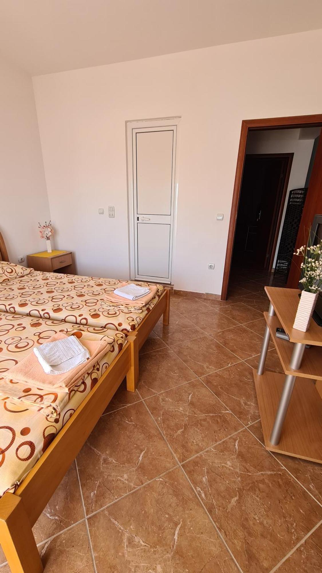 Apartments Mare Ulcinj Rum bild